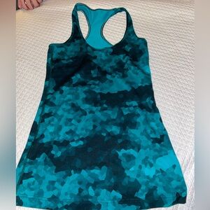 Lululemon tank